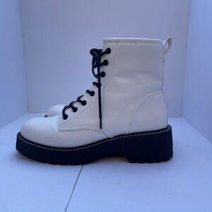 Madden Girl‎ Carra Lace-Up Lug Sole Combat Boots White Size 6.5 Med